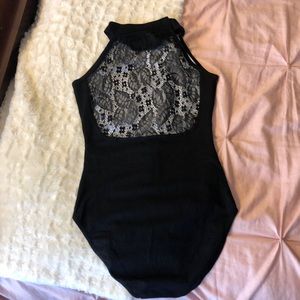 leotard/bodysuit